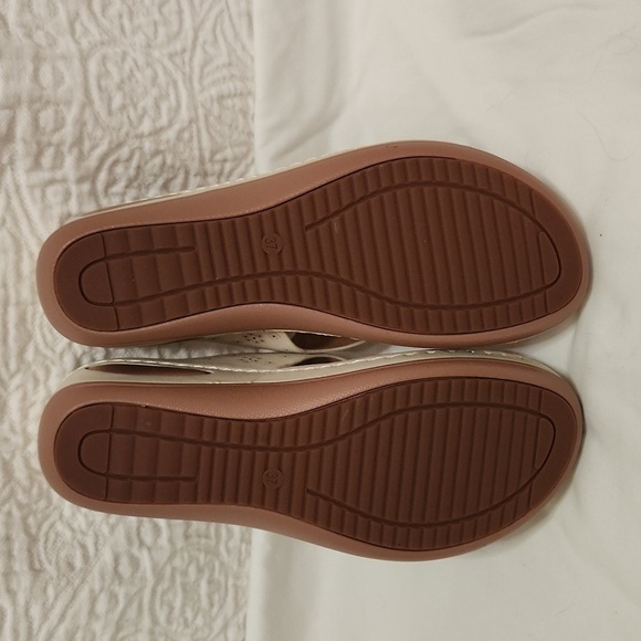 New!Light beige flower wedge flip flop arch support thong sandal off white ivory - Picture 8 of 11